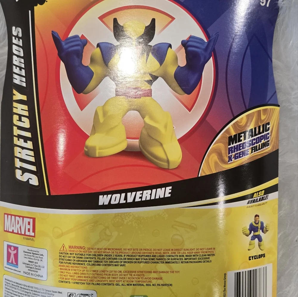Marvel‎ Yellow and Blue Action Figures Playset